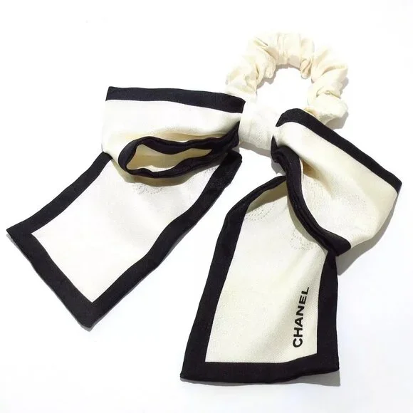 Auth CHANEL Cream Black Silk Other Jewellery - Picture 6 of 7